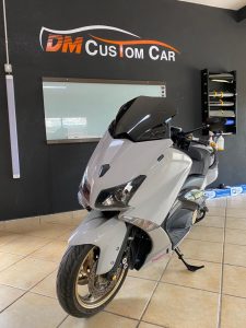 Dm Custom Car